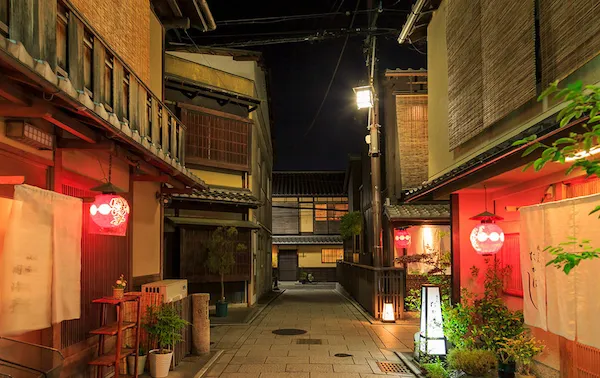 que ver en kioto de noche